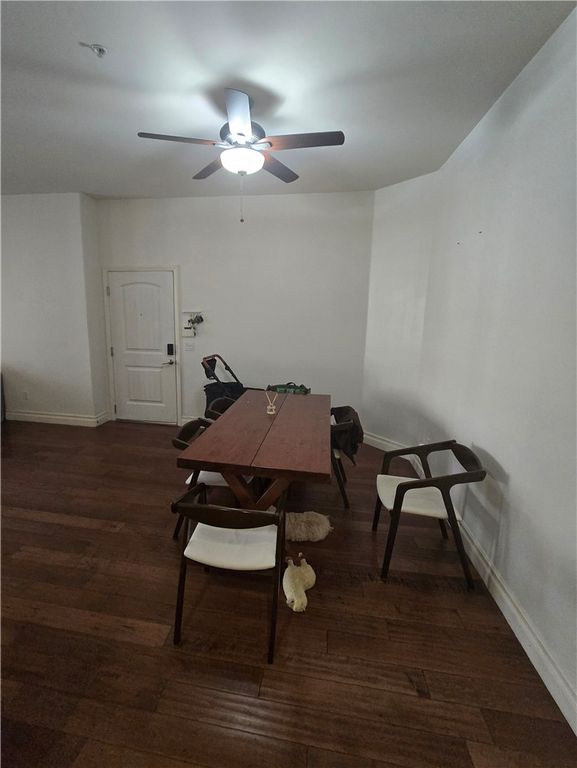Image 19 of property listing at 917 S New Hampshire 301, Los Angeles, CA 90006