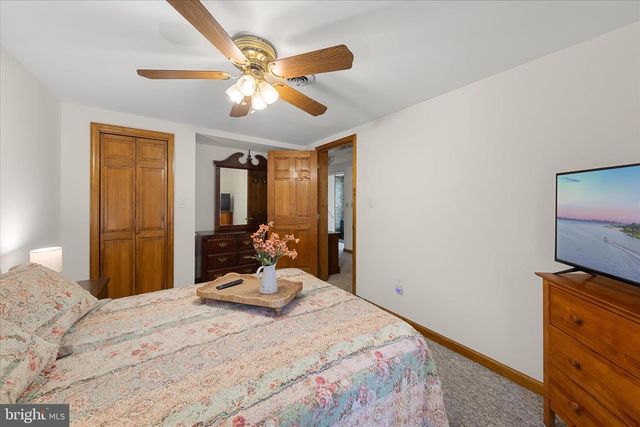 251 RINGS END RD, Millington, MD 21651