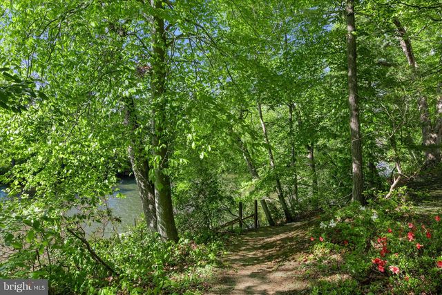 251 RINGS END RD, Millington, MD 21651