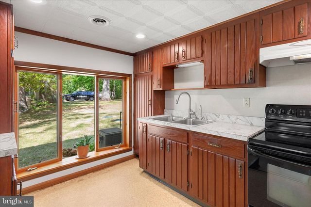 251 RINGS END RD, Millington, MD 21651