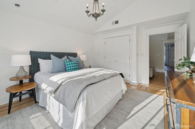 729 Douglass Street, San Francisco, CA 94114
