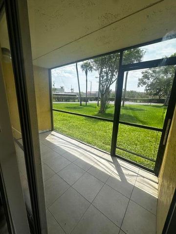 704 Meadows Circle 704, Boynton Beach, FL 33436