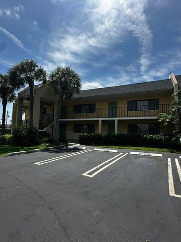 704 Meadows Circle 704, Boynton Beach, FL 33436