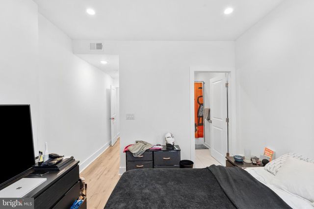 952 N 5TH ST, Philadelphia, PA 19123