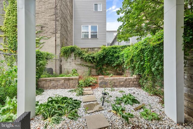 952 N 5TH ST, Philadelphia, PA 19123