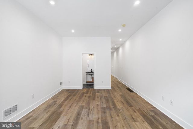 952 N 5TH ST, Philadelphia, PA 19123