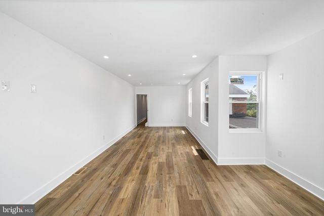 952 N 5TH ST, Philadelphia, PA 19123