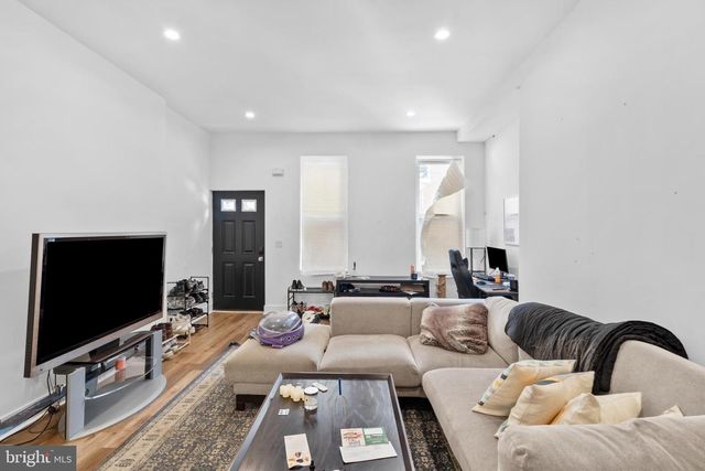 952 N 5TH ST, Philadelphia, PA 19123