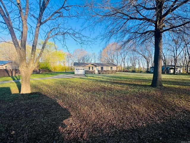 723 E Center Street, Beebe, AR 72012