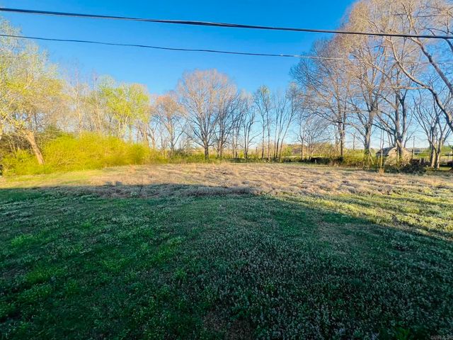 723 E Center Street, Beebe, AR 72012