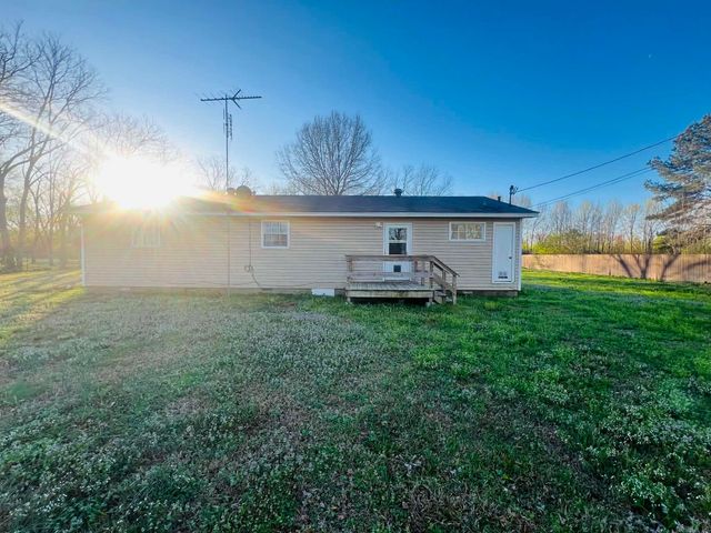 723 E Center Street, Beebe, AR 72012