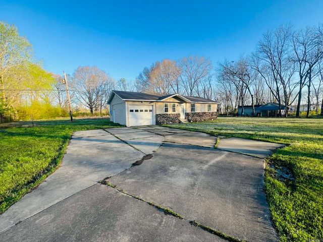 723 E Center Street, Beebe, AR 72012