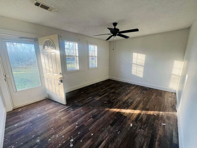 723 E Center Street, Beebe, AR 72012