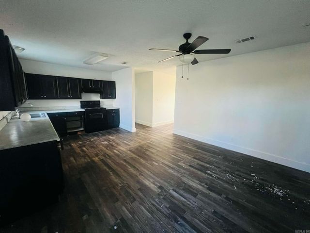 723 E Center Street, Beebe, AR 72012