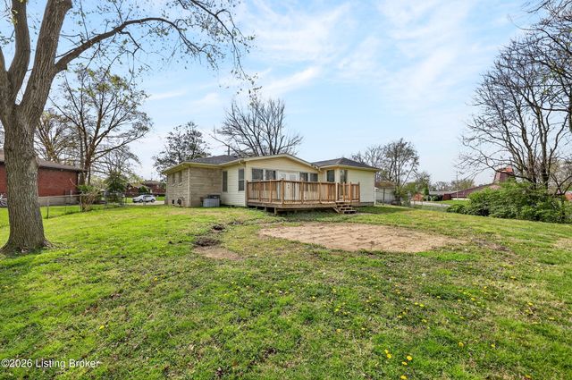 4002 Dover Ct, Louisville, KY 40216