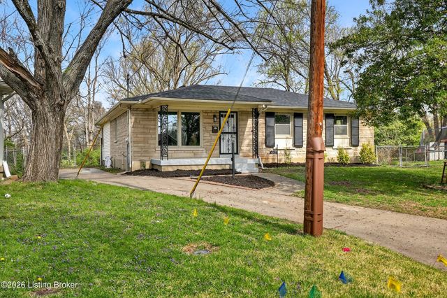 4002 Dover Ct, Louisville, KY 40216