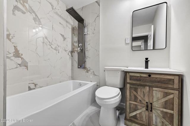 4002 Dover Ct, Louisville, KY 40216