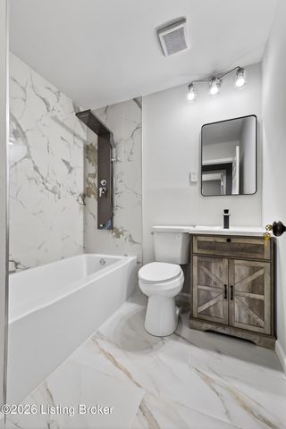 4002 Dover Ct, Louisville, KY 40216