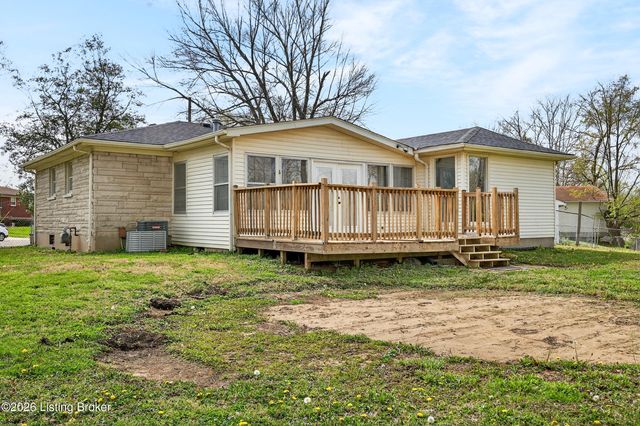 4002 Dover Ct, Louisville, KY 40216