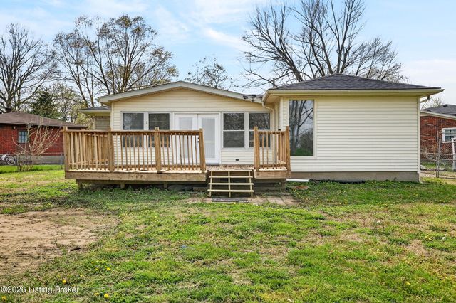 4002 Dover Ct, Louisville, KY 40216