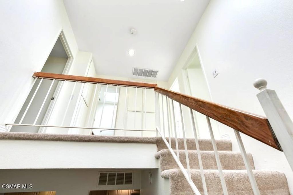 Image 11 of property listing at 2831 Tapo Street, Simi Valley, CA 93063