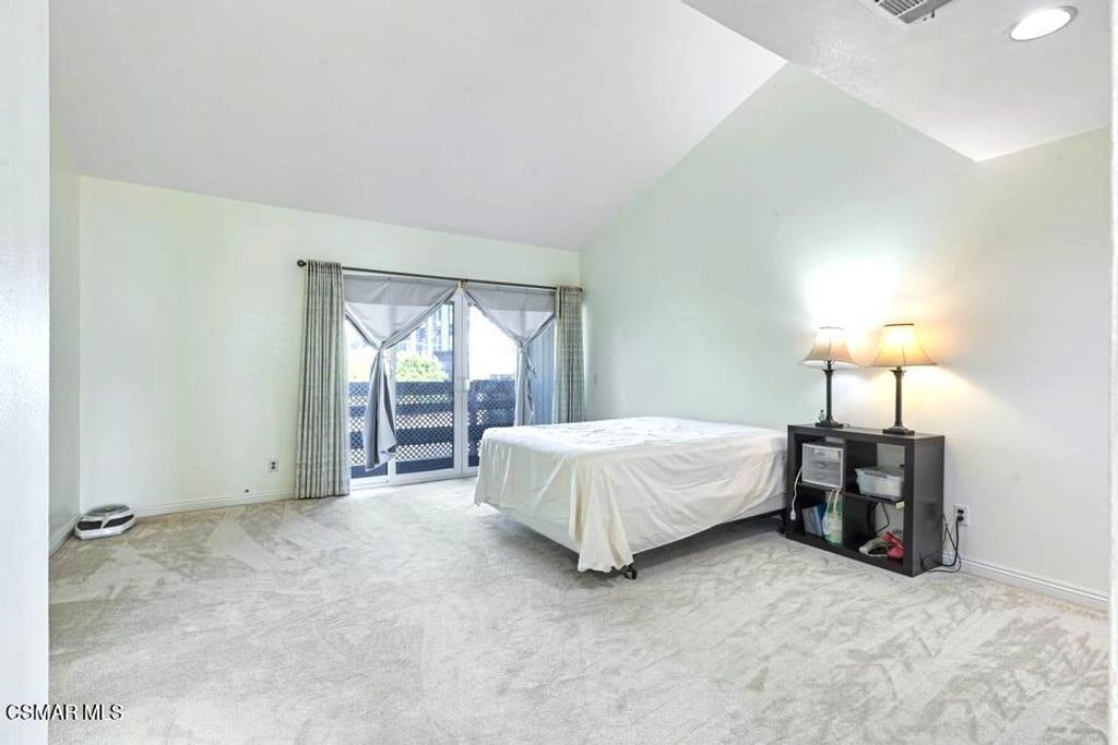 Image 25 of property listing at 2831 Tapo Street, Simi Valley, CA 93063