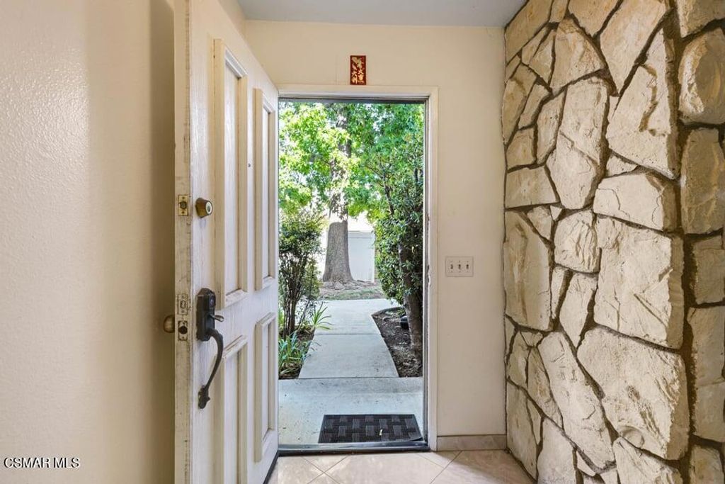 Image 37 of property listing at 2831 Tapo Street, Simi Valley, CA 93063