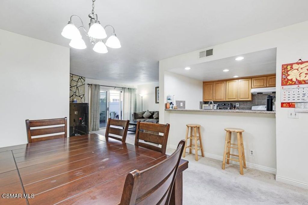 Image 5 of property listing at 2831 Tapo Street, Simi Valley, CA 93063