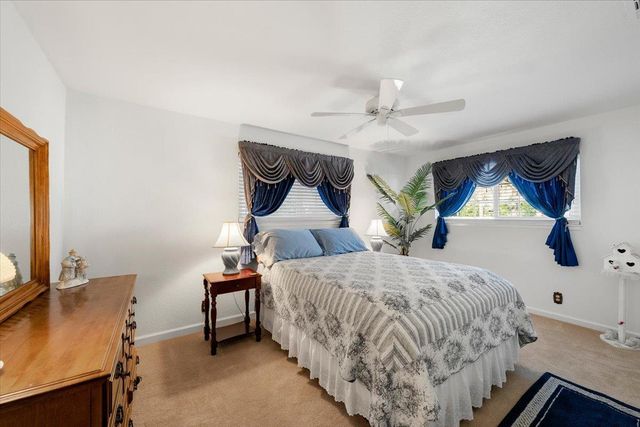 8332 Holly Dr, Citrus Heights, CA 95610