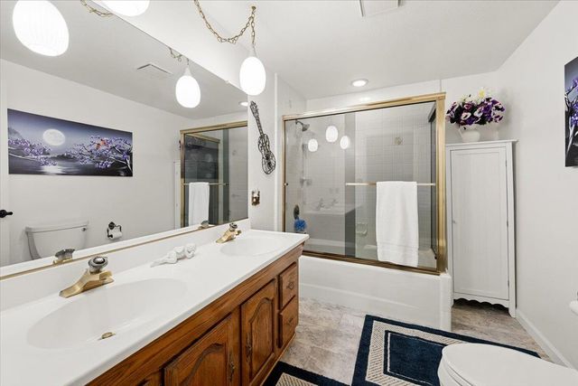 8332 Holly Dr, Citrus Heights, CA 95610