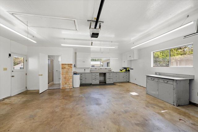 8332 Holly Dr, Citrus Heights, CA 95610