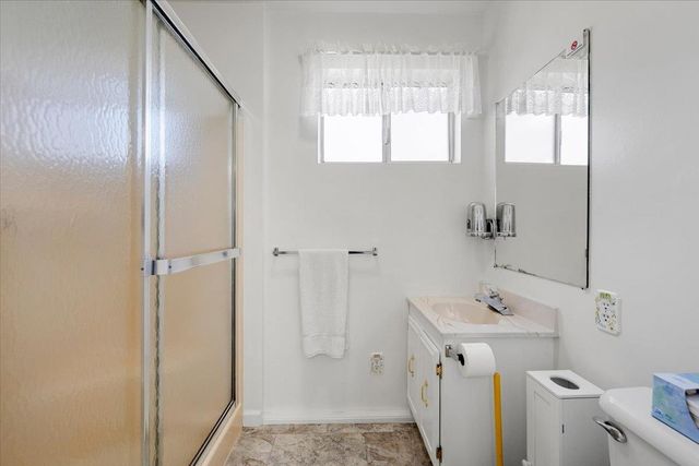 8332 Holly Dr, Citrus Heights, CA 95610