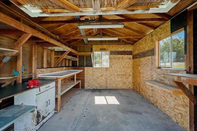 8332 Holly Dr, Citrus Heights, CA 95610