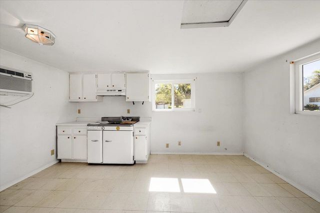 8332 Holly Dr, Citrus Heights, CA 95610