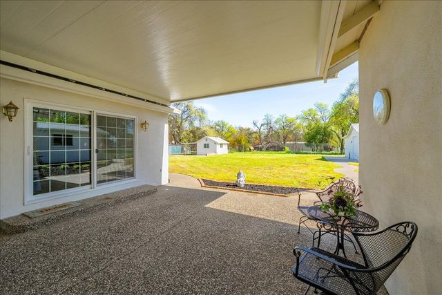 8332 Holly Dr, Citrus Heights, CA 95610