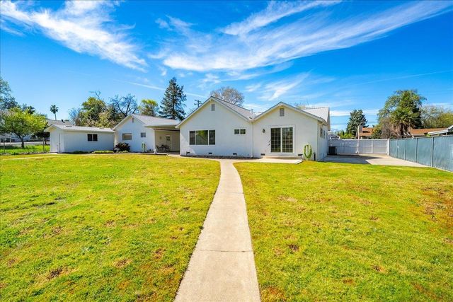 8332 Holly Dr, Citrus Heights, CA 95610