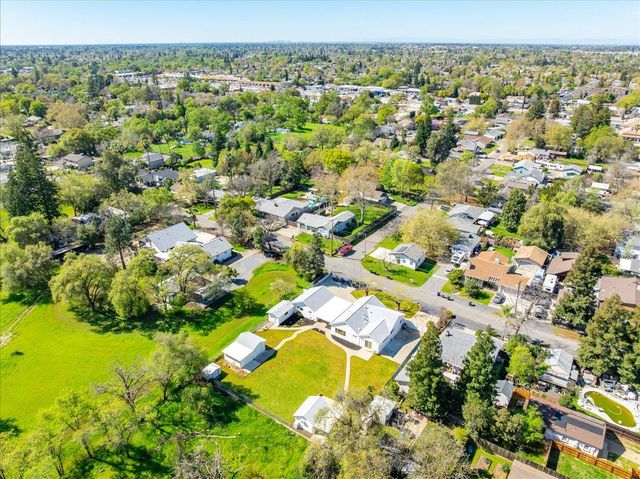 8332 Holly Dr, Citrus Heights, CA 95610