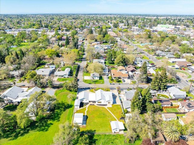 8332 Holly Dr, Citrus Heights, CA 95610