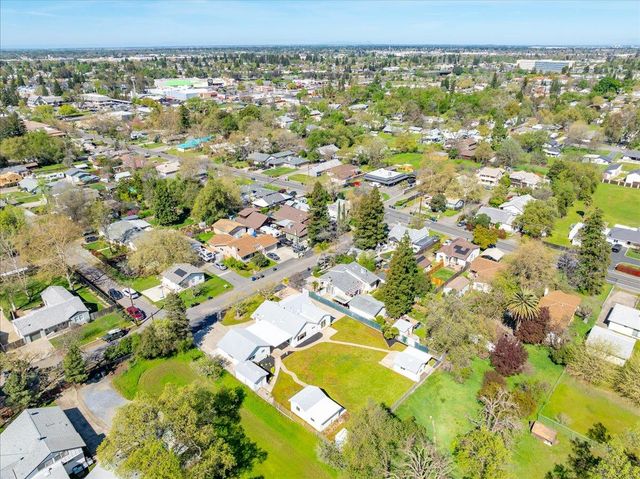 8332 Holly Dr, Citrus Heights, CA 95610