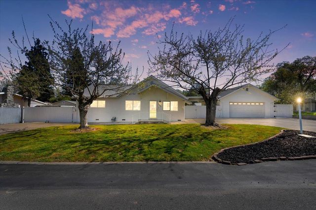 8332 Holly Dr, Citrus Heights, CA 95610