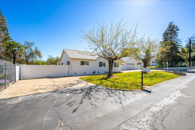 8332 Holly Dr, Citrus Heights, CA 95610