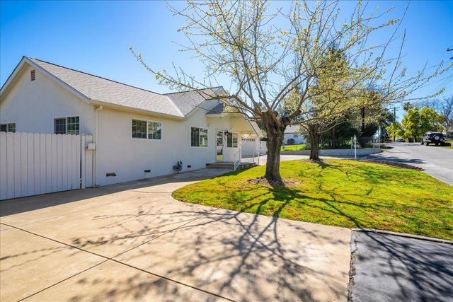 8332 Holly Dr, Citrus Heights, CA 95610