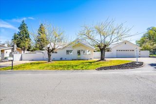 8332 Holly Dr, Citrus Heights, CA 95610