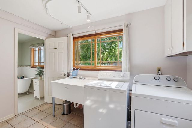 4011 Grimes Avenue S, Edina, MN 55416