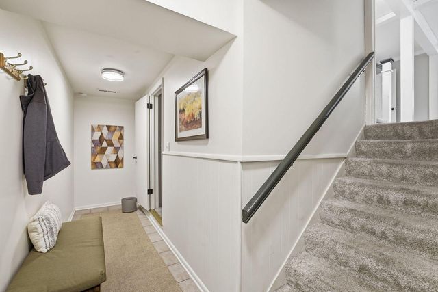 4011 Grimes Avenue S, Edina, MN 55416