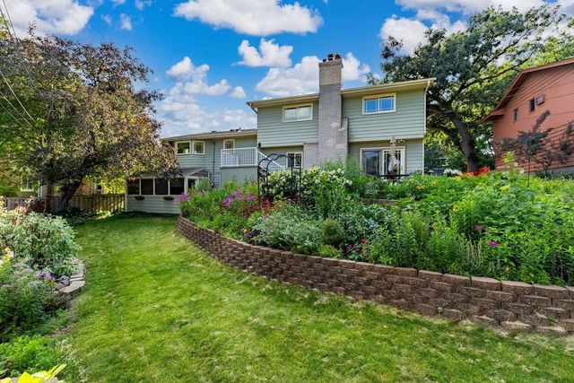 4011 Grimes Avenue S, Edina, MN 55416
