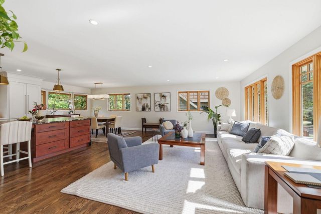 4011 Grimes Avenue S, Edina, MN 55416