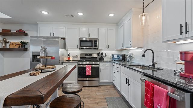 4408 Pawhuska Street, Bentonville, AR 72713