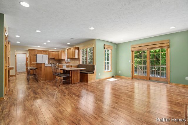 5115 Amanda Drive Sw, City Of Wyoming, MI 49418