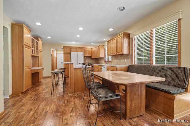 5115 Amanda Drive Sw, City Of Wyoming, MI 49418